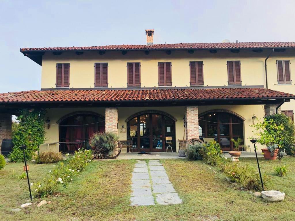 La Madonnina Agriturismo Dorè Alba  Exterior foto